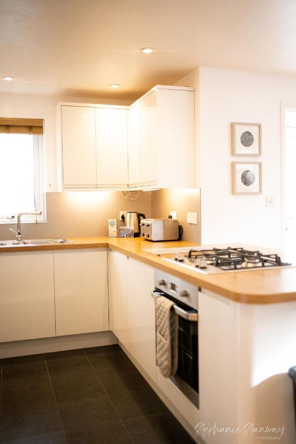 The Lookout, Modern Home From Home, Sleeps 5, With Private Parking & Outside Terrace St Ives Esterno foto