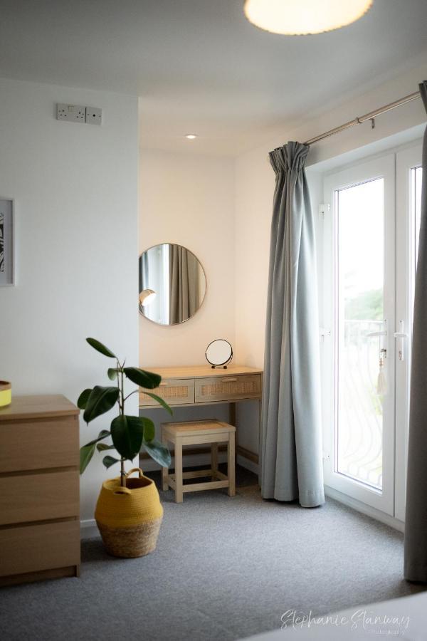 The Lookout, Modern Home From Home, Sleeps 5, With Private Parking & Outside Terrace St Ives Esterno foto