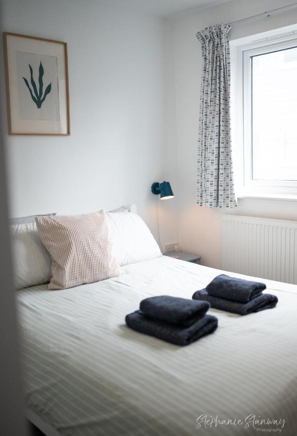 The Lookout, Modern Home From Home, Sleeps 5, With Private Parking & Outside Terrace St Ives Esterno foto