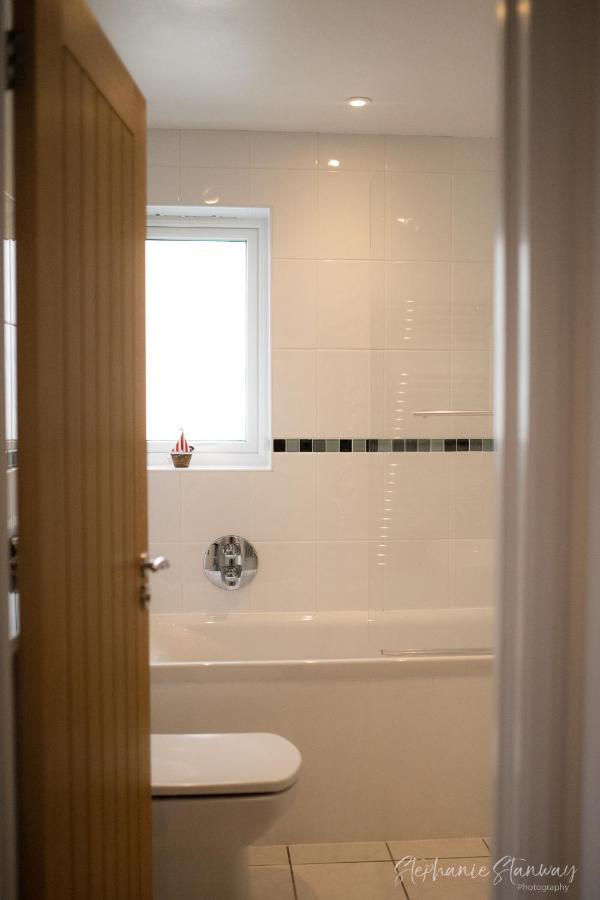 The Lookout, Modern Home From Home, Sleeps 5, With Private Parking & Outside Terrace St Ives Esterno foto